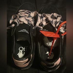 Brand new off-white shoes (women’s) never worn . (Size 38”)